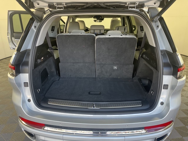2021 Jeep Grand Cherokee Overland photo 17