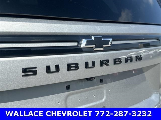 2023 Chevrolet Suburban Z71 photo 9