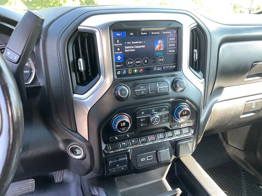 2020 Chevrolet Silverado 1500 RST photo 11