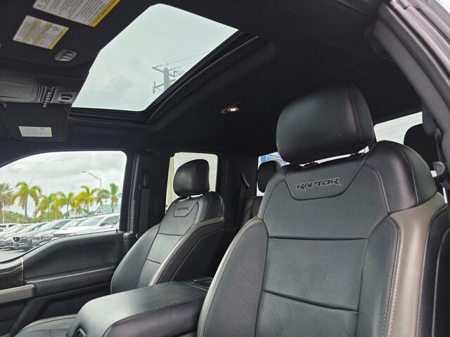 2017 Ford F-150 Raptor photo 12