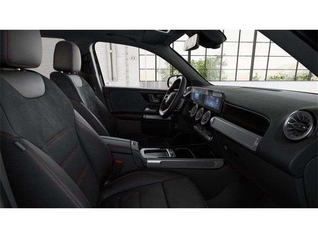 2026 Mercedes Benz GLB 250 photo 4