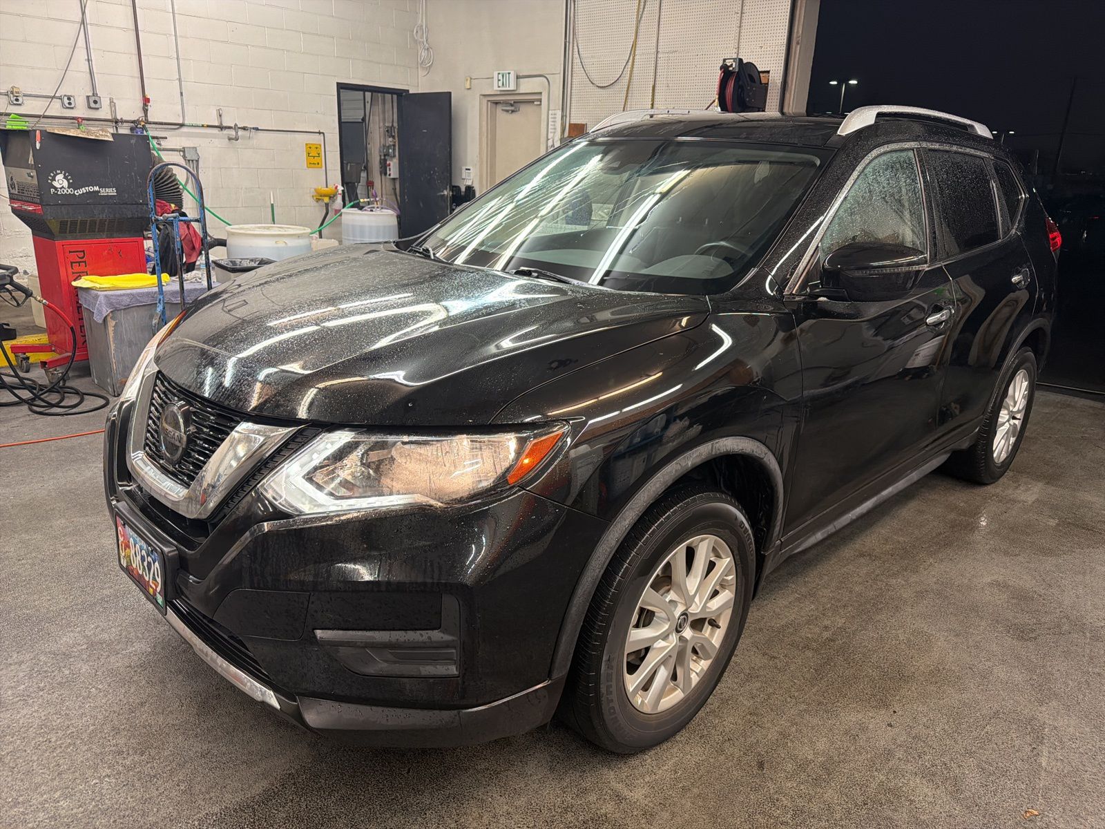 2020 Nissan Rogue SV's photo