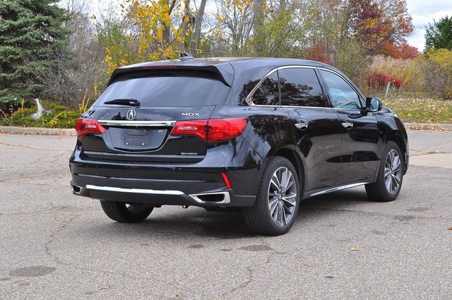 2019 Acura MDX Technology SH-AWD photo 3