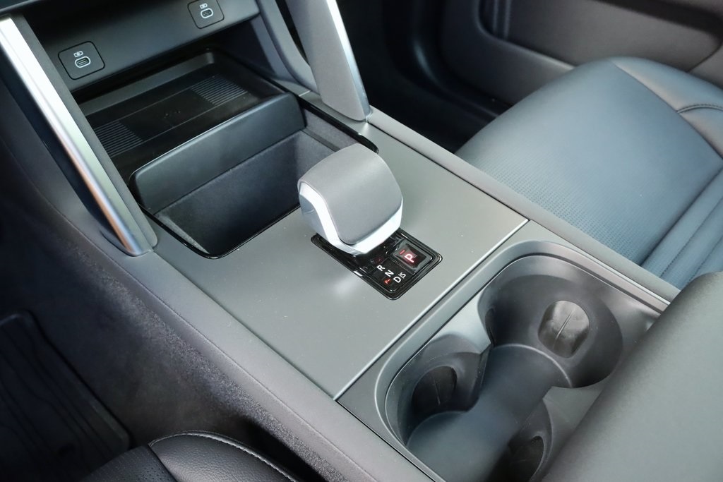 2025 Land Rover Discovery Sport S photo 23