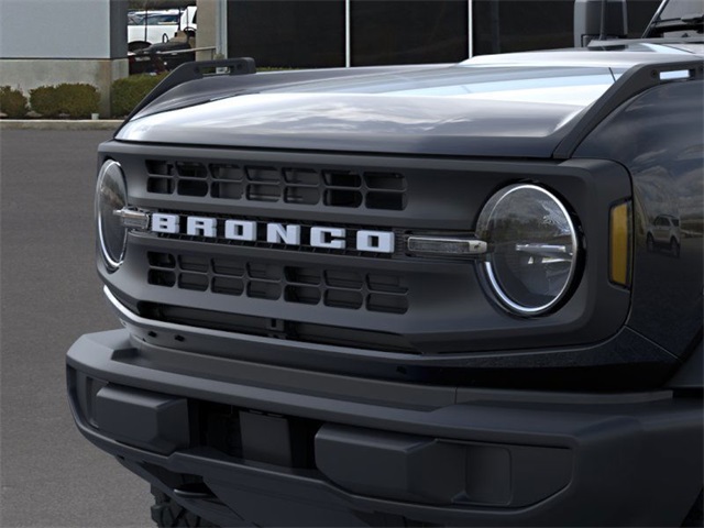 2025 Ford Bronco Base photo 17