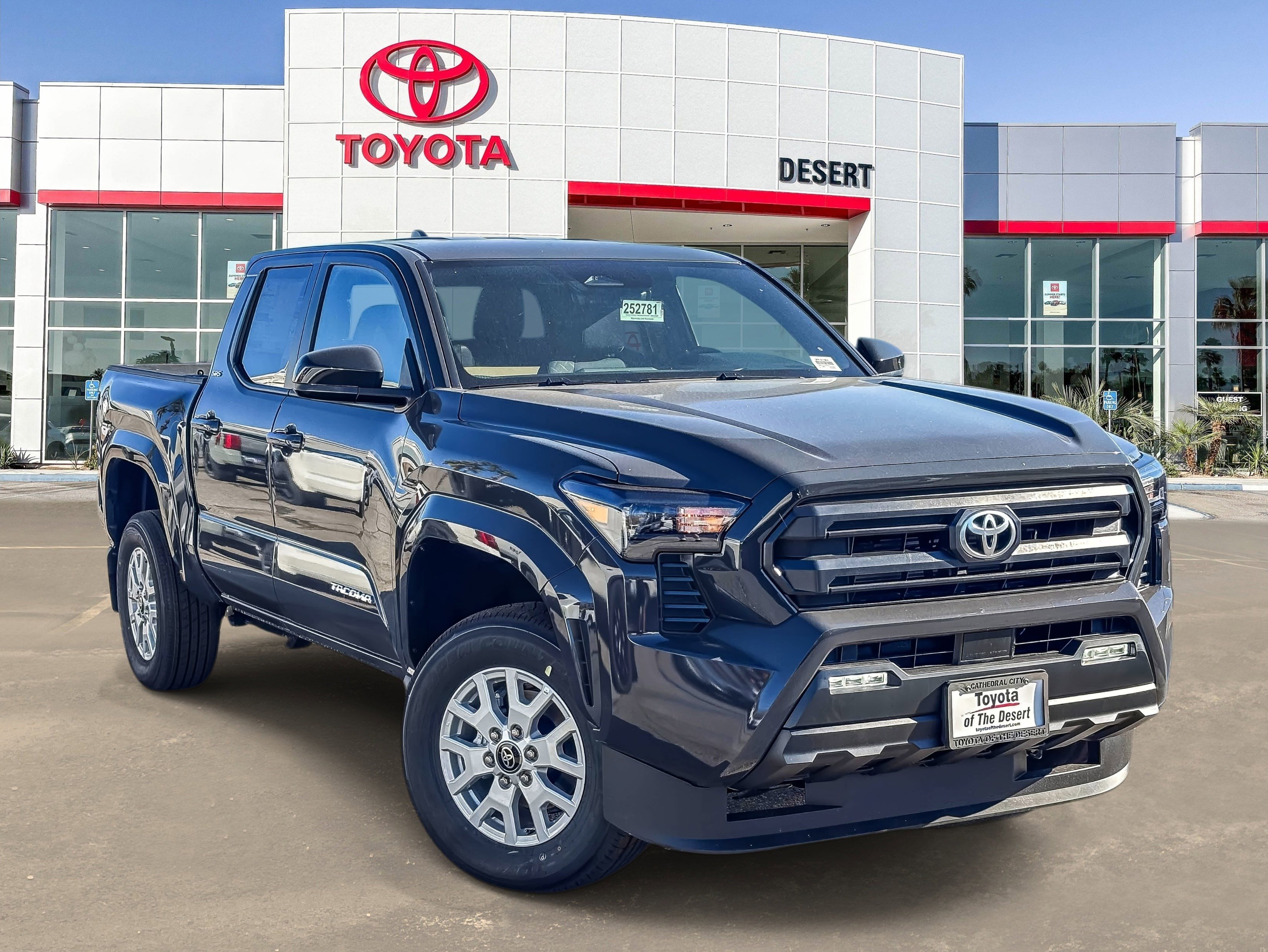 2025 Toyota Tacoma SR5's photo