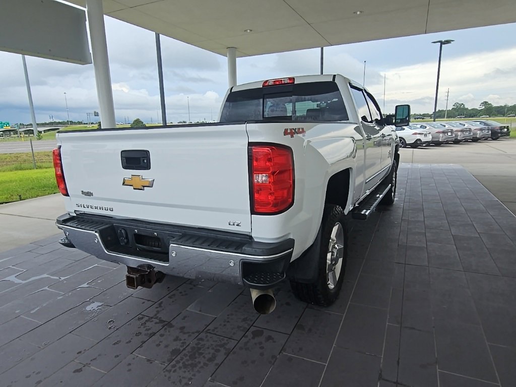 2016 Chevrolet Silverado 2500HD LTZ photo 7