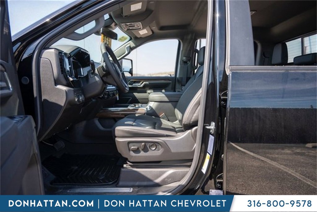 2026 Chevrolet Silverado LT photo 5