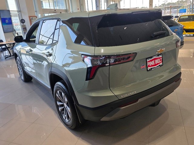 2026 Chevrolet Equinox LT photo 4