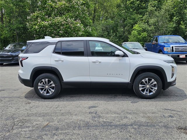 2026 Chevrolet Equinox LT photo 3