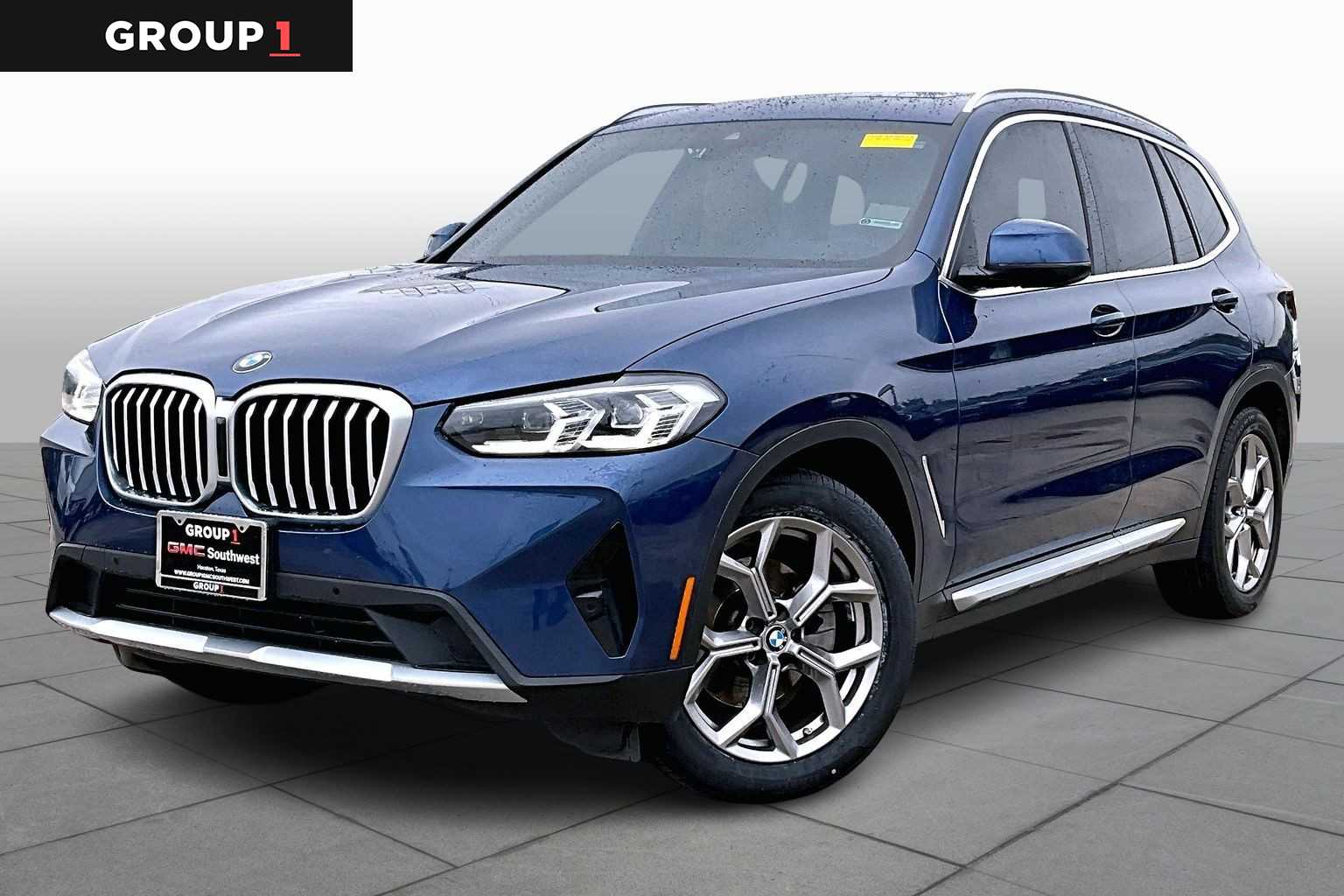 2022 BMW X3 30i's photo