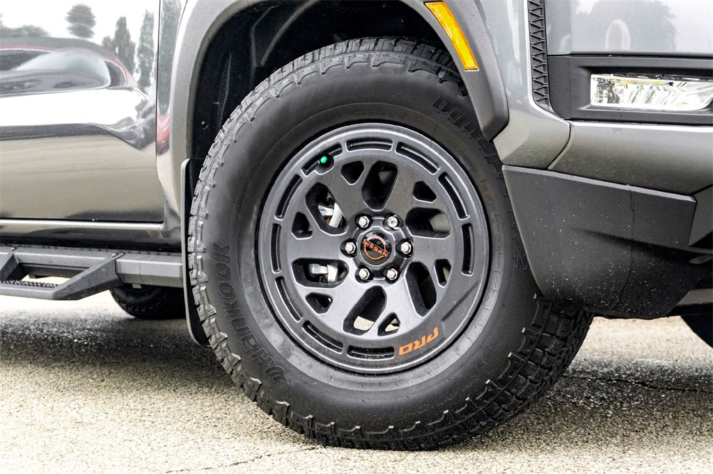 2026 Nissan Frontier PRO-X photo 2