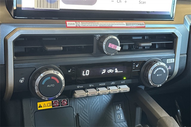 2025 Toyota Tacoma TRD Off-Road 4x4 Double Cab photo 22