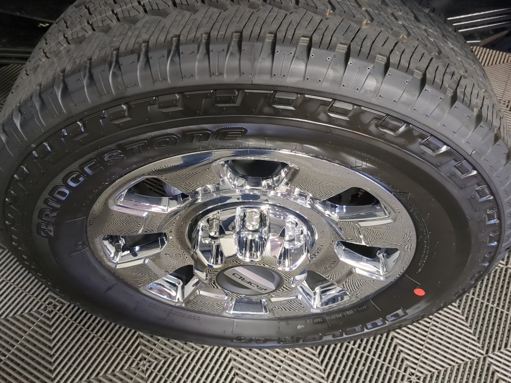 2025 Ford F-350 Lariat photo 14