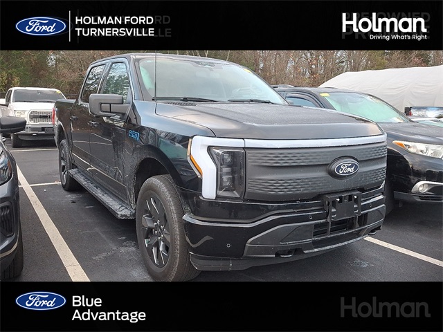 2025 Ford F-150 Lightning Flash's photo