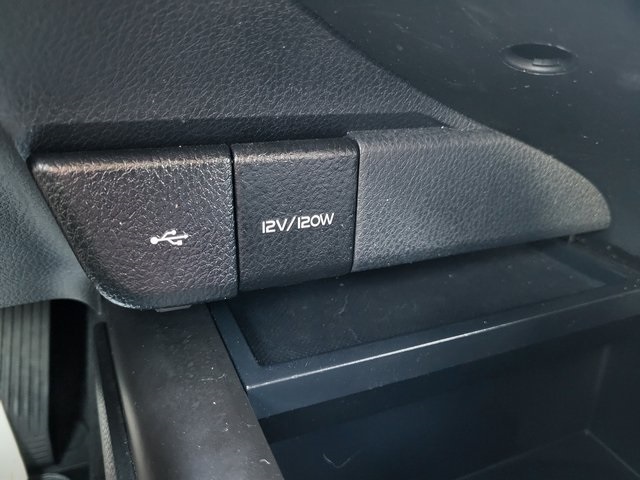 2023 Toyota Camry LE photo 19