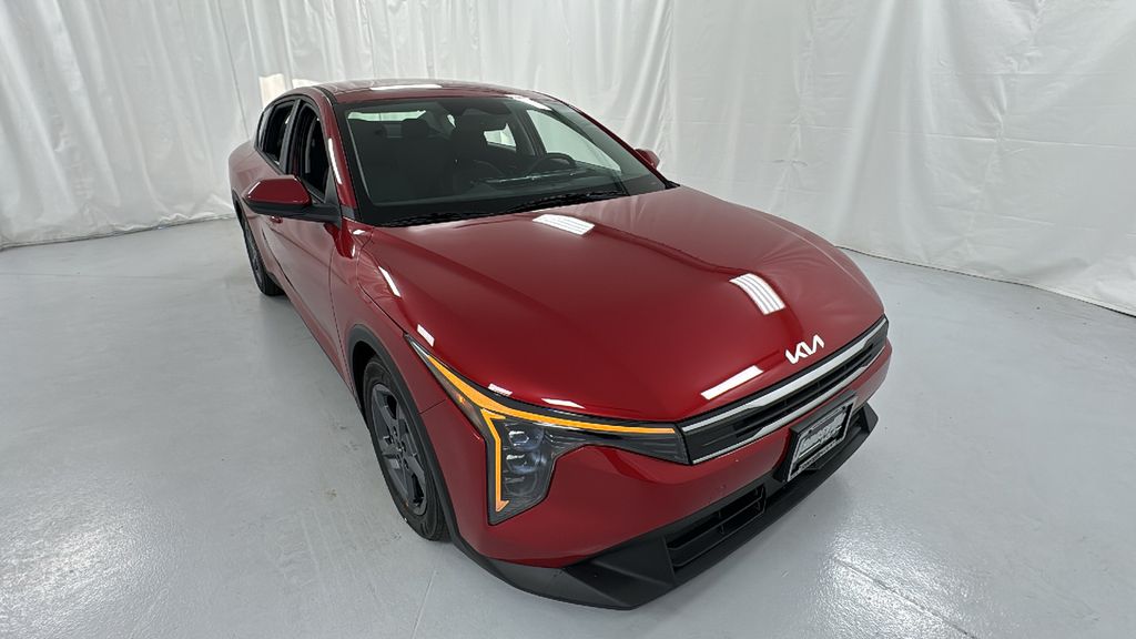 2025 Kia K4 LXS's photo