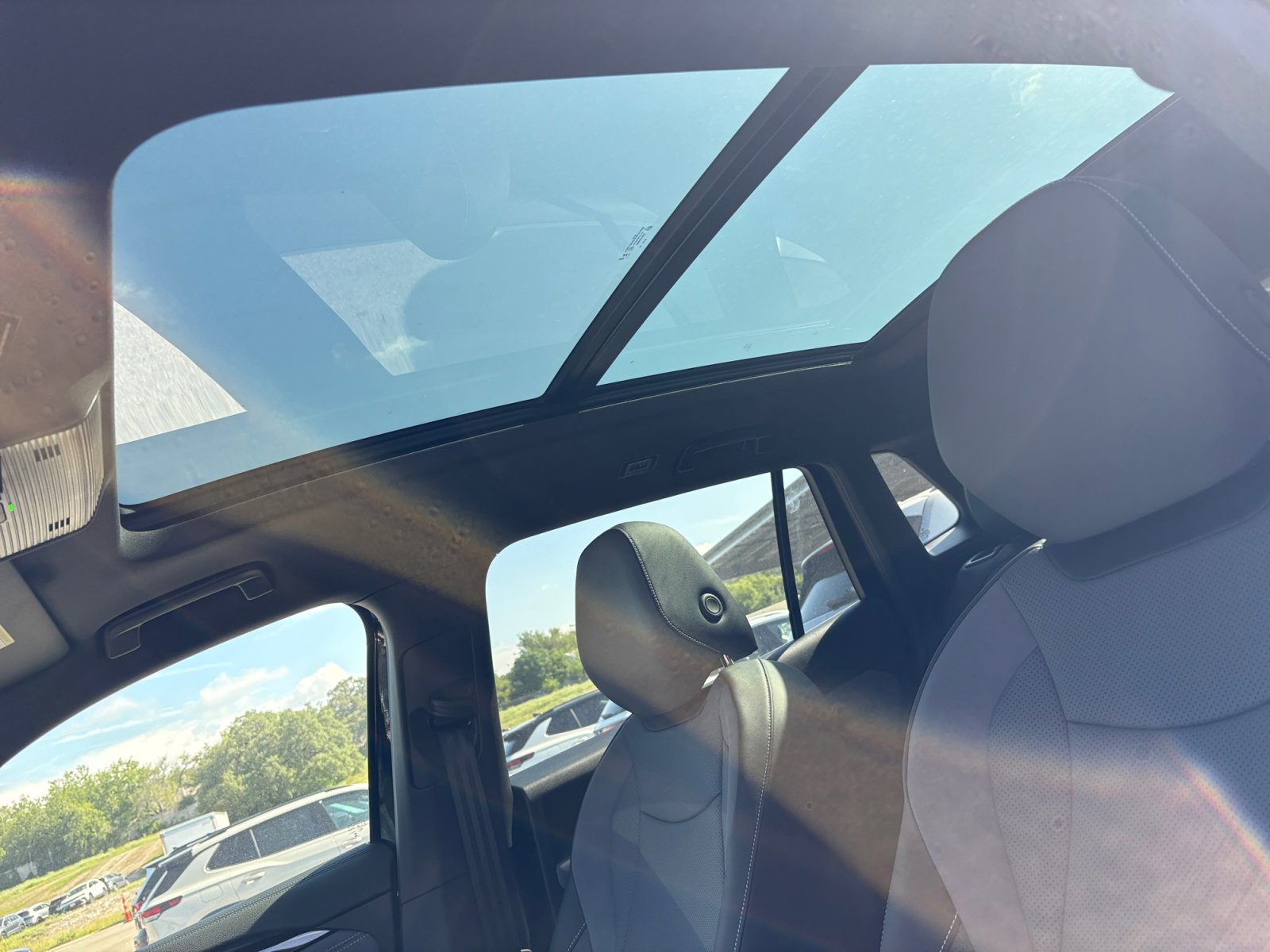 2025 Volkswagen Tiguan SE R-Line Black photo 19