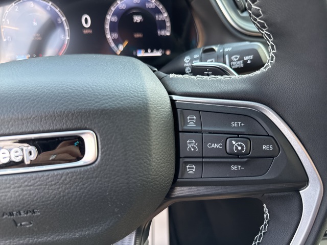 2025 Jeep Grand Cherokee Laredo X photo 32