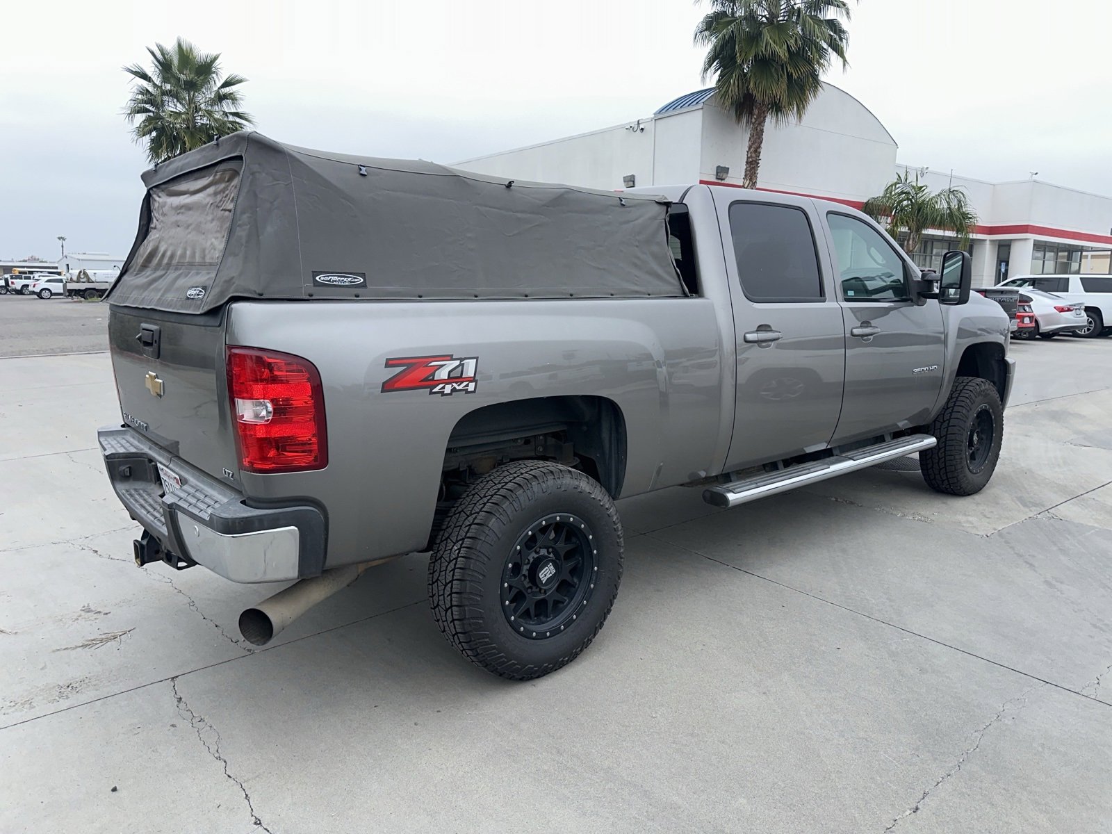 2013 Chevrolet Silverado 3500HD LTZ photo 3