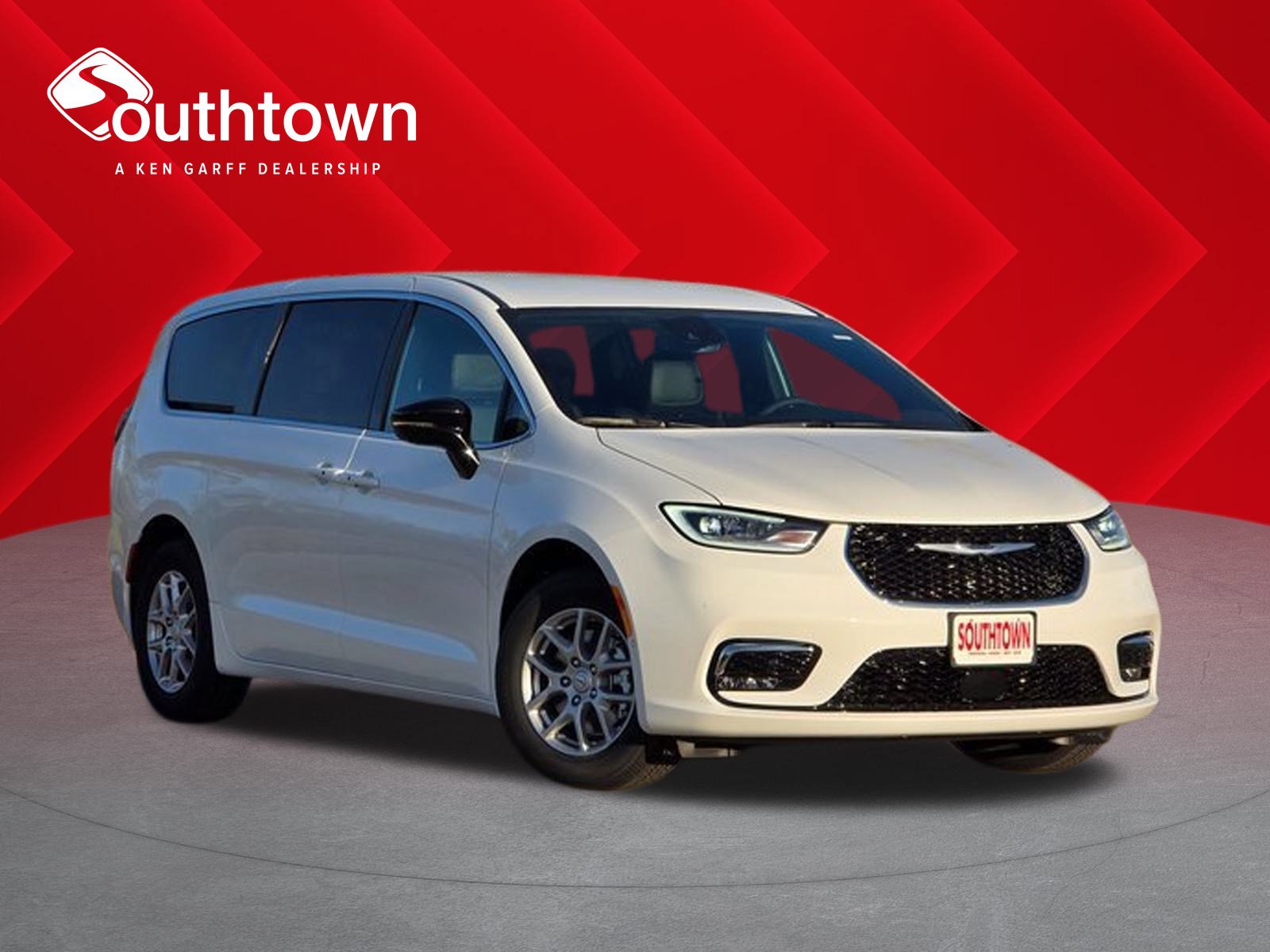 2026 Chrysler Pacifica Select's photo