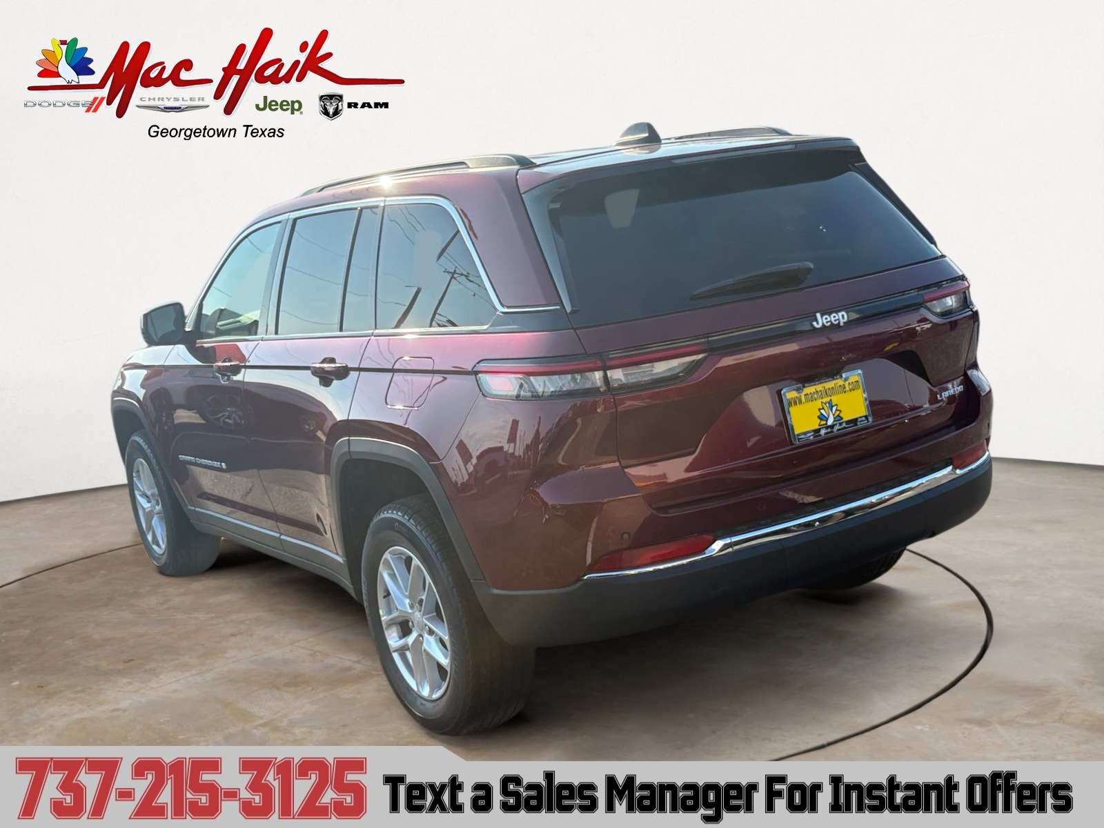 2025 Jeep Grand Cherokee Laredo photo 3