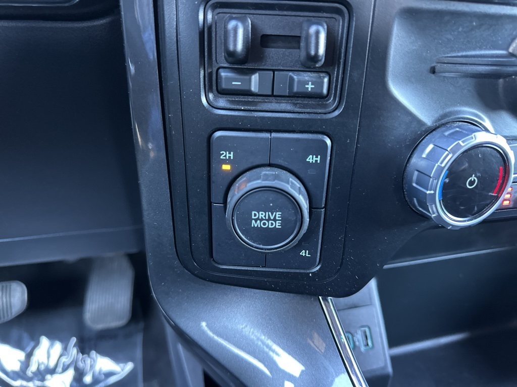 2023 Ford F-150 XLT photo 40