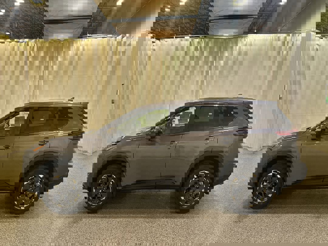 2026 Nissan Rogue SV photo 3