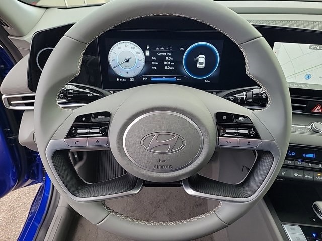 2025 Hyundai Elantra SEL Convenience photo 18