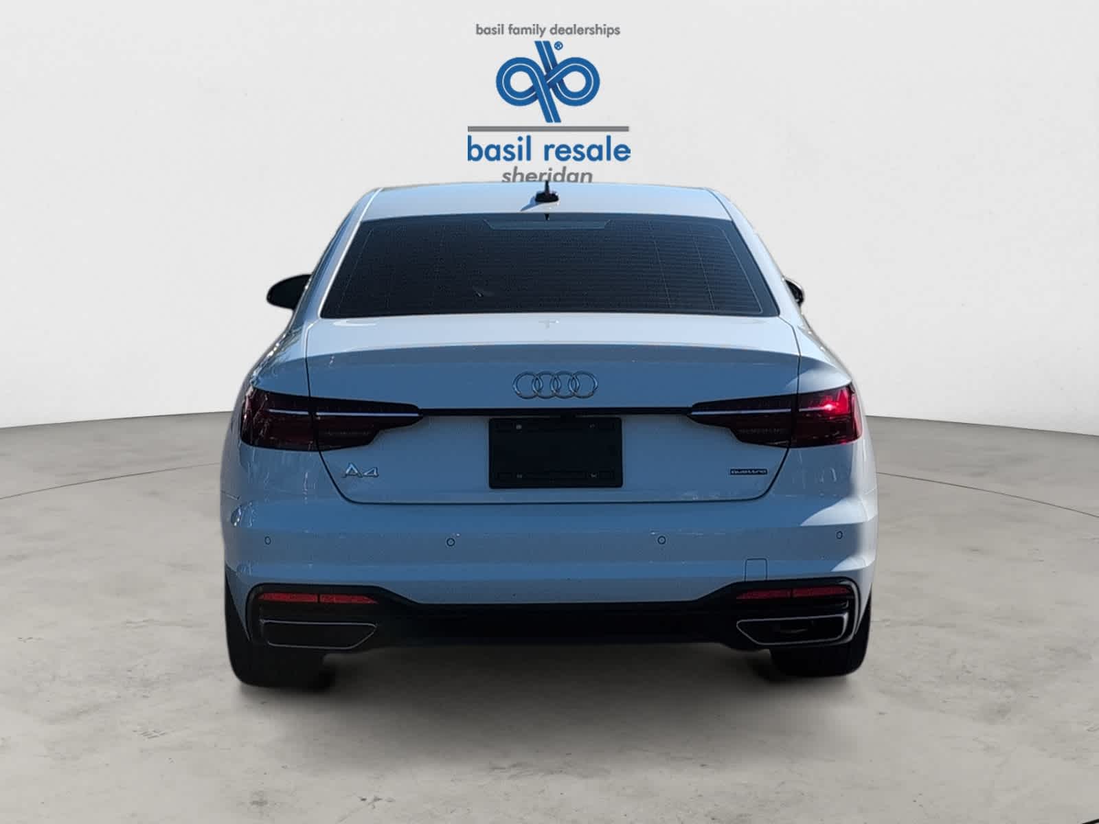 2023 Audi A4 Premium Plus 40 TFSI Quattro photo 5