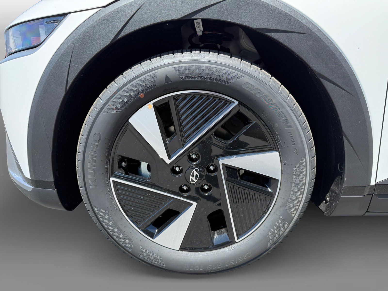 2025 Hyundai Ioniq 5 SEL photo 9