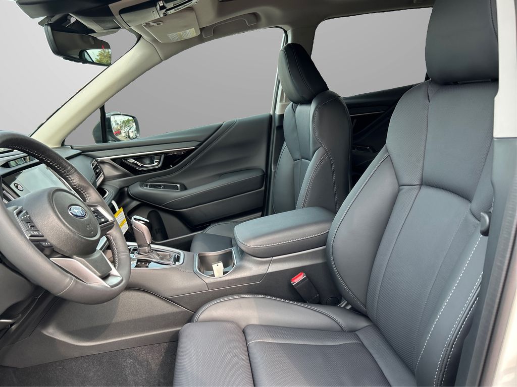 2025 Subaru Outback Limited photo 8