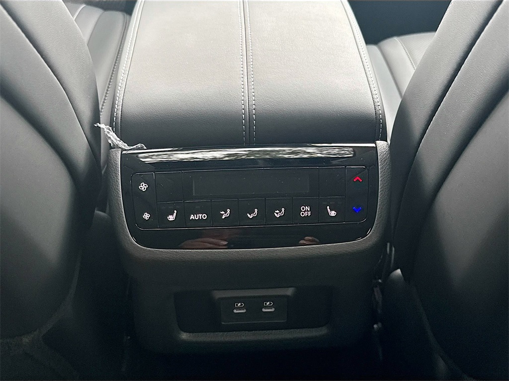 2026 Infiniti QX60 Luxe photo 25