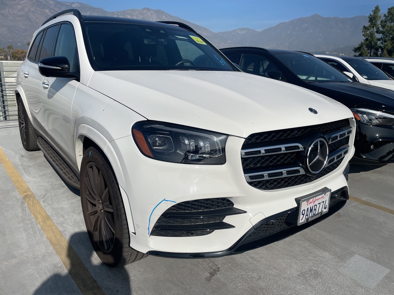 2022 Mercedes-Benz GLS GLS450's photo