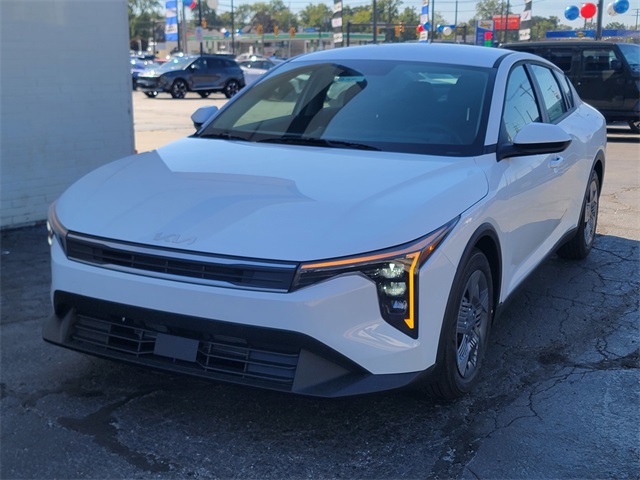 2025 Kia K4 LX photo 5