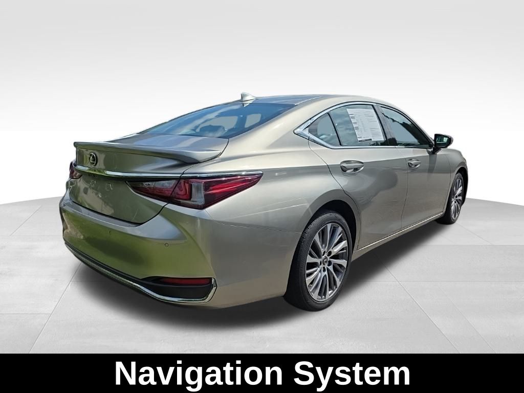 2021 Lexus ES 250 photo 5