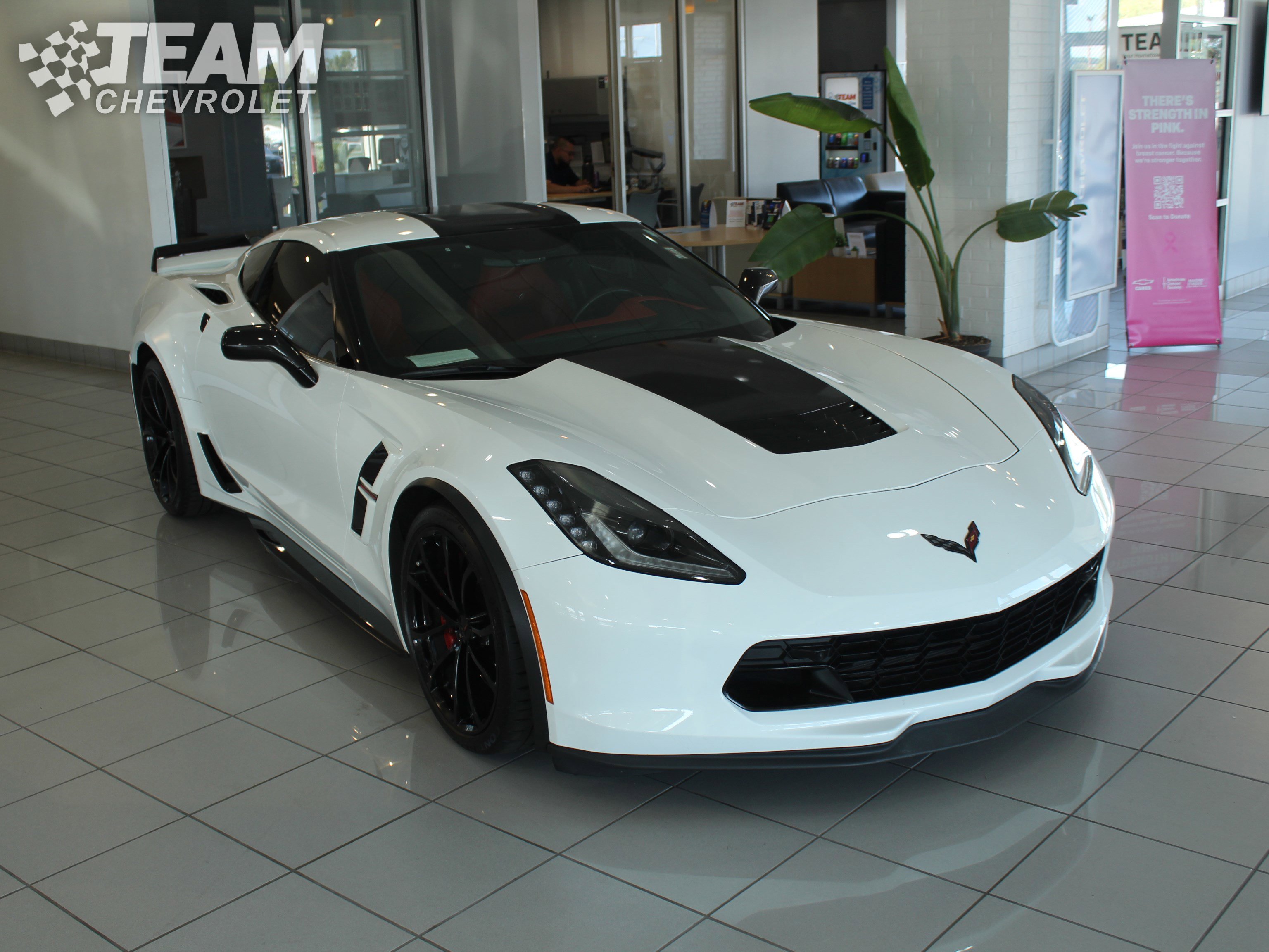 2019 Chevrolet Corvette Grand Sport 2LT photo 2