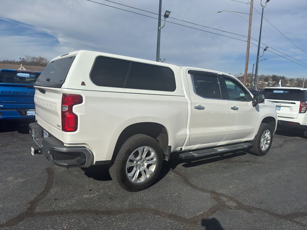2024 Chevrolet Silverado 1500 LTZ photo 3