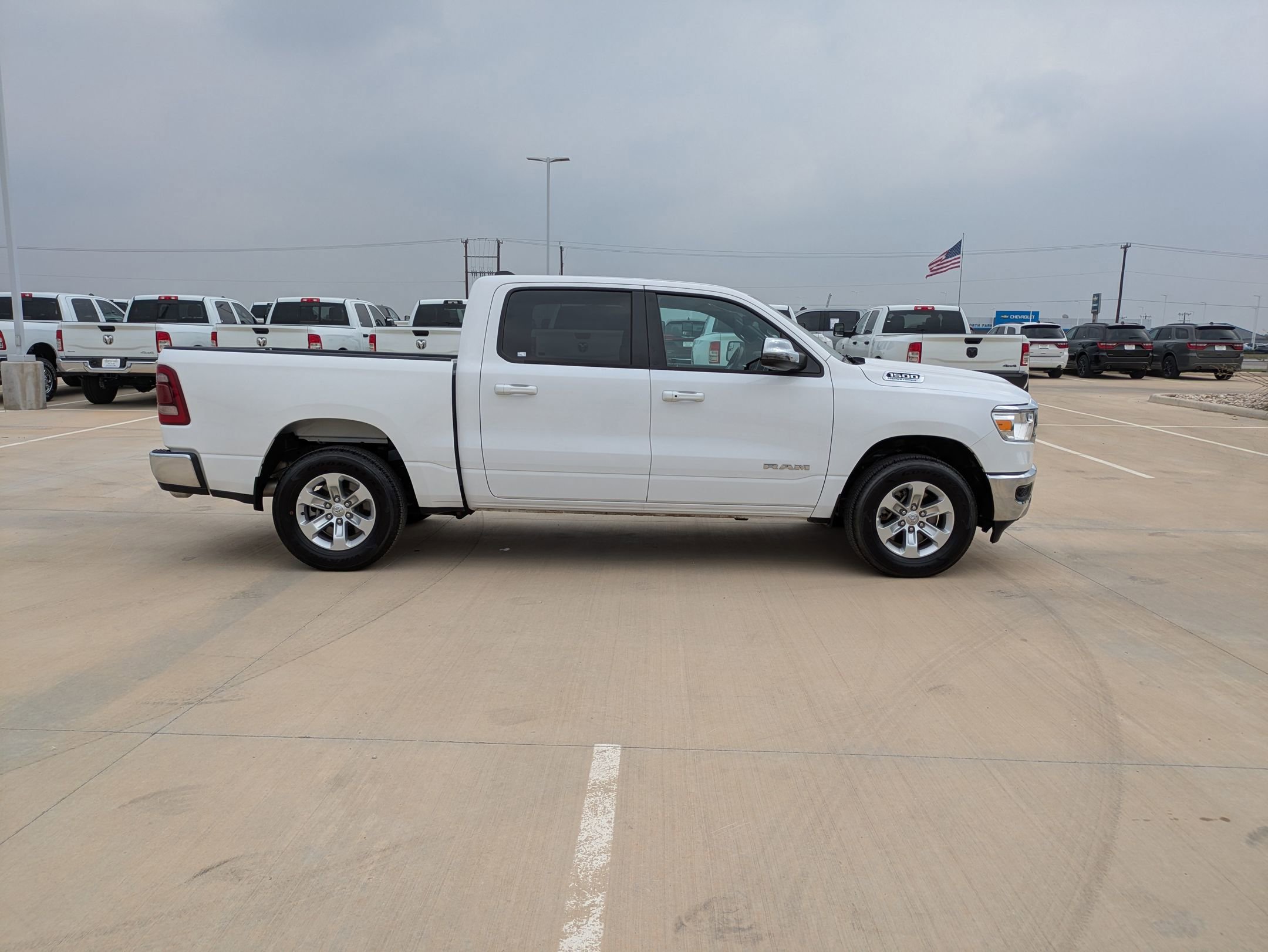 2024 Ram 1500 Laramie photo 2