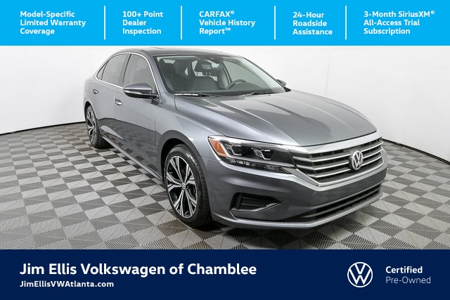 2021 Volkswagen Passat SE's photo