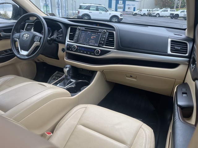 2015 Toyota Highlander XLE photo 14