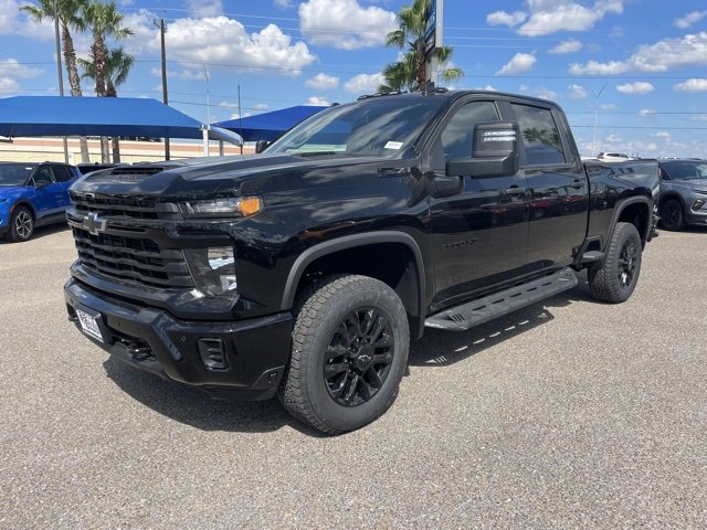 2026 Chevrolet Silverado 2500HD Custom photo 3