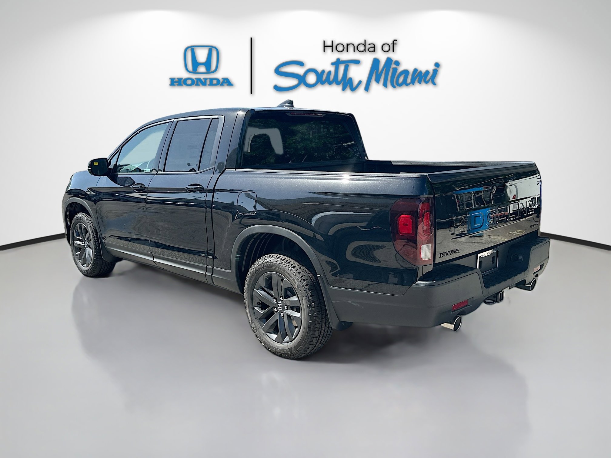 2026 Honda Ridgeline Sport photo 2