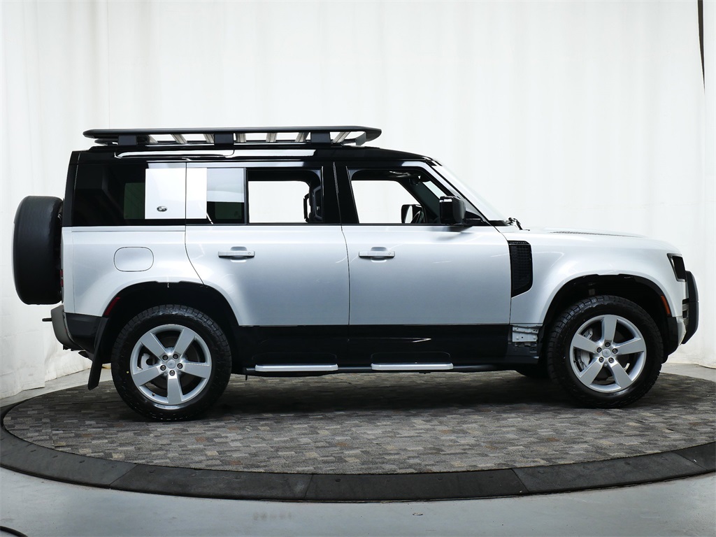 2023 Land Rover Defender 110 X-Dynamic SE photo 8