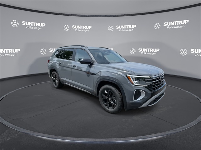 2025 Volkswagen Atlas Peak Edition SE Technology photo 2