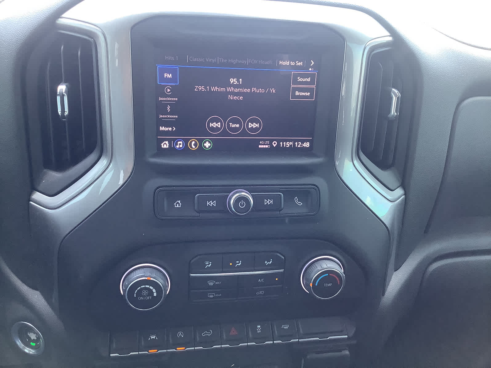 2024 Chevrolet Silverado 1500 Custom photo 16