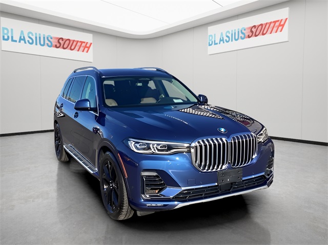 2020 BMW X7 40i's photo