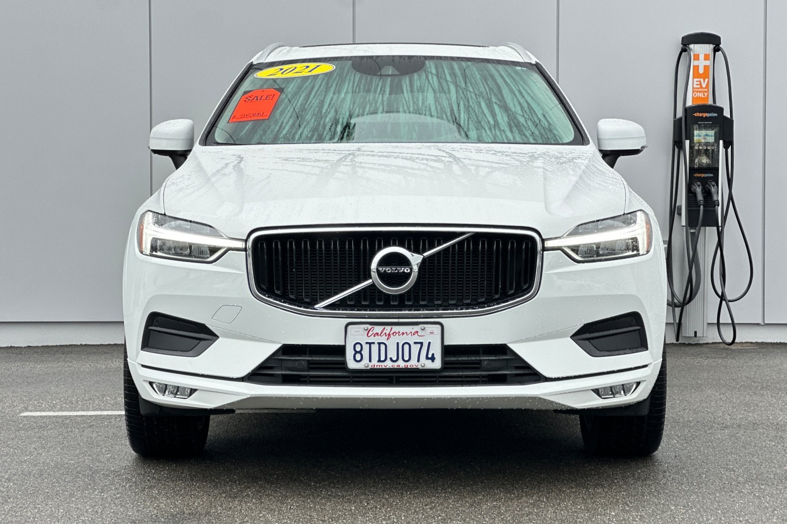 2021 Volvo XC60 T5 Momentum photo 9