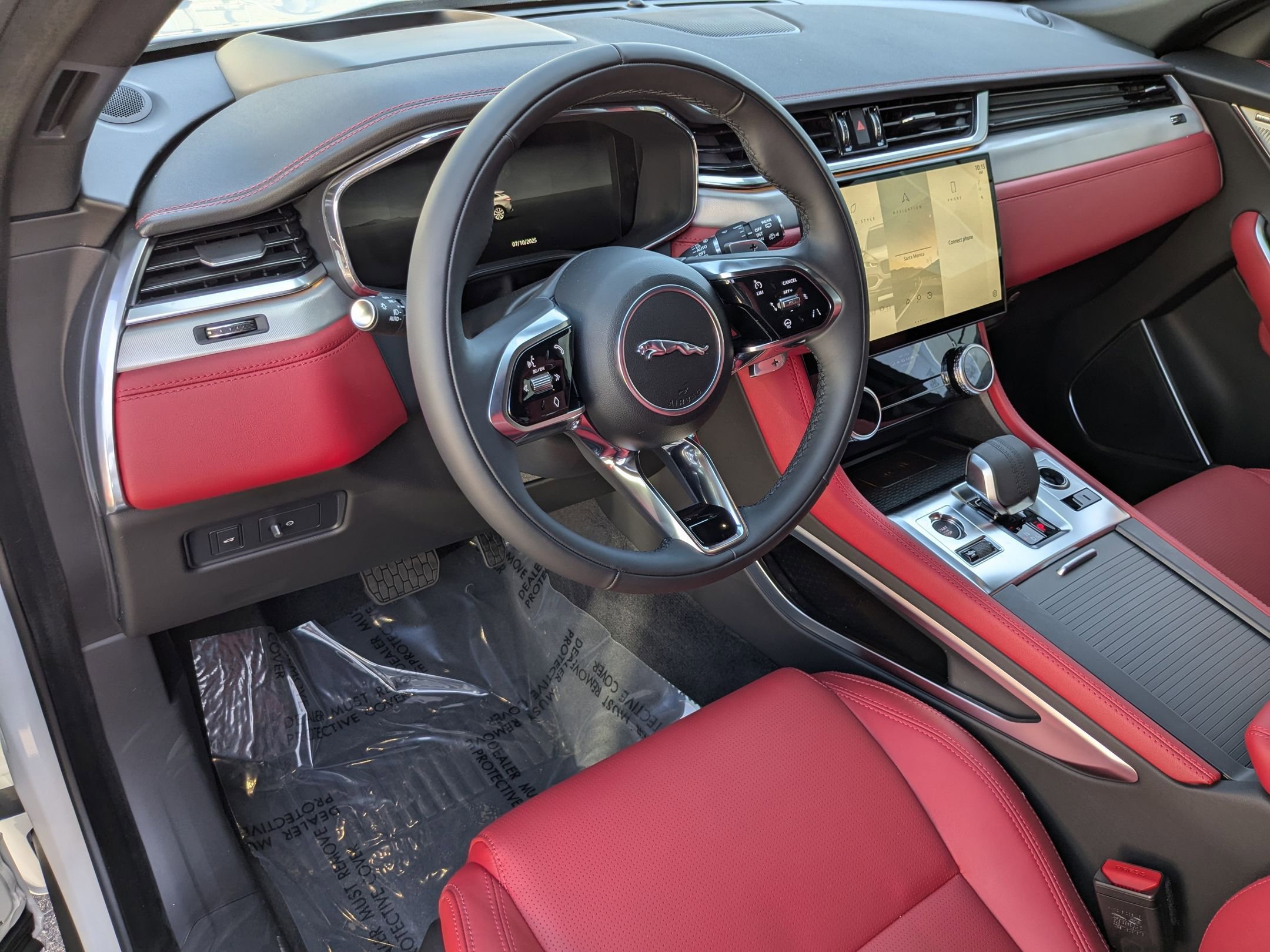 2026 Jaguar F-PACE P250 R-Dynamic S photo 3