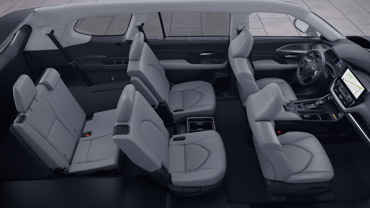 2026 Toyota Grand Highlander XLE AWD photo 22